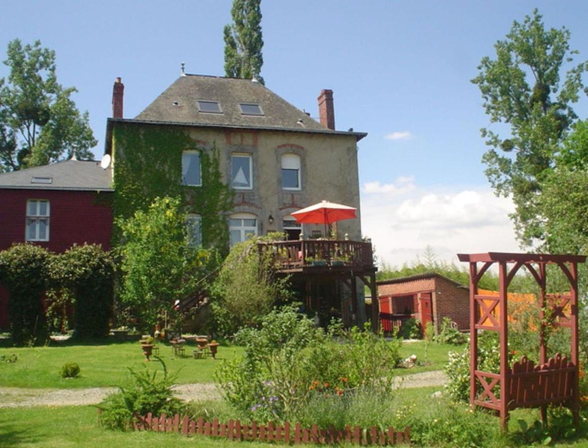 La Chaussee D'Olivet En Mayenne Eksteriør bilde